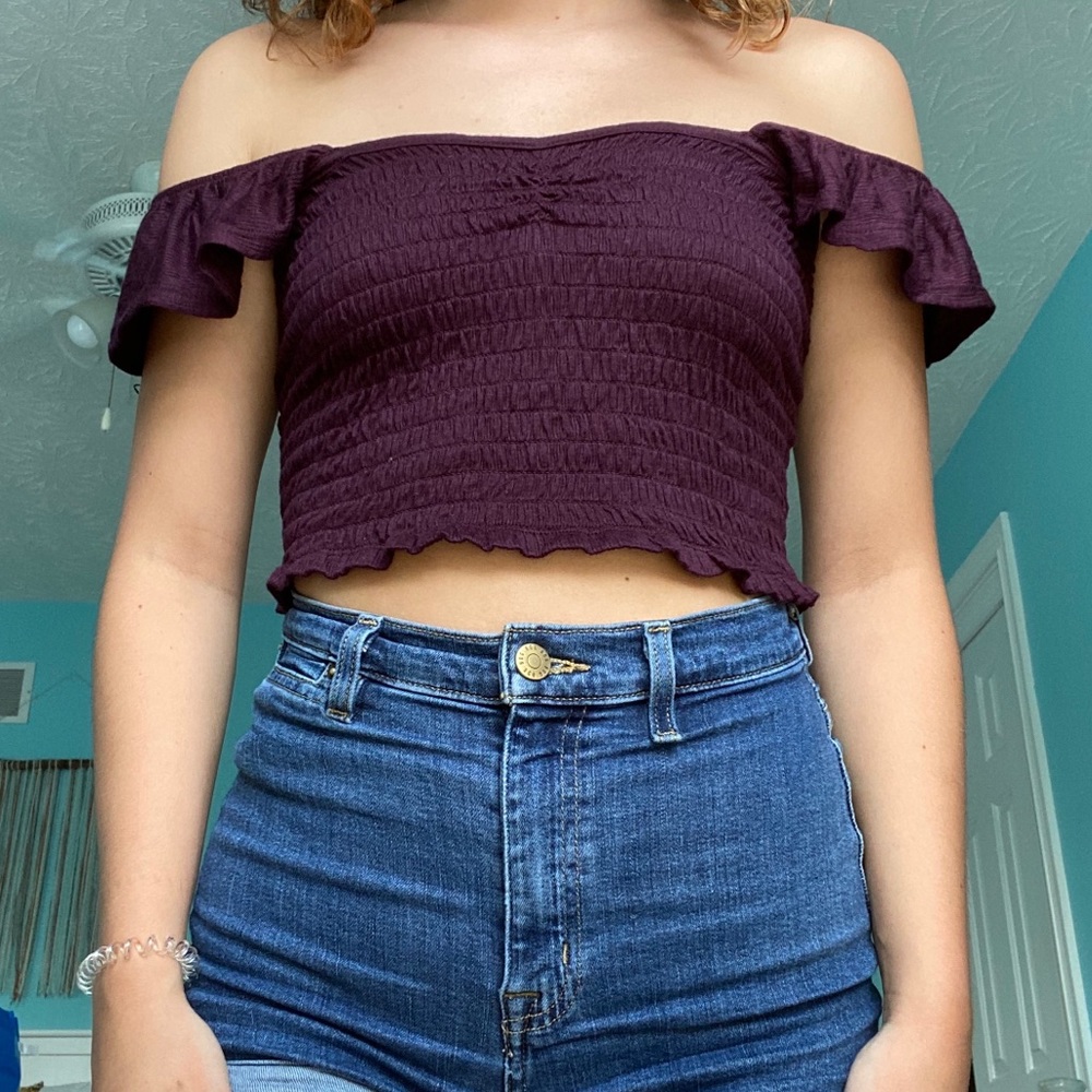 burgundy crop top